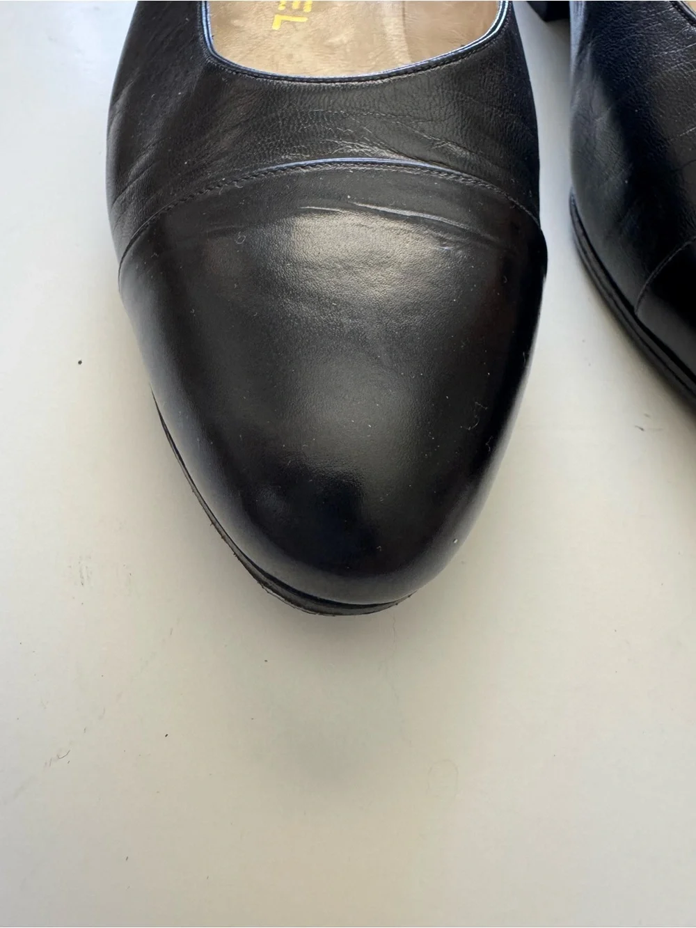 Vintage CHANEL Classic Black Leather Cap Toe Ballet Flats size 8.5